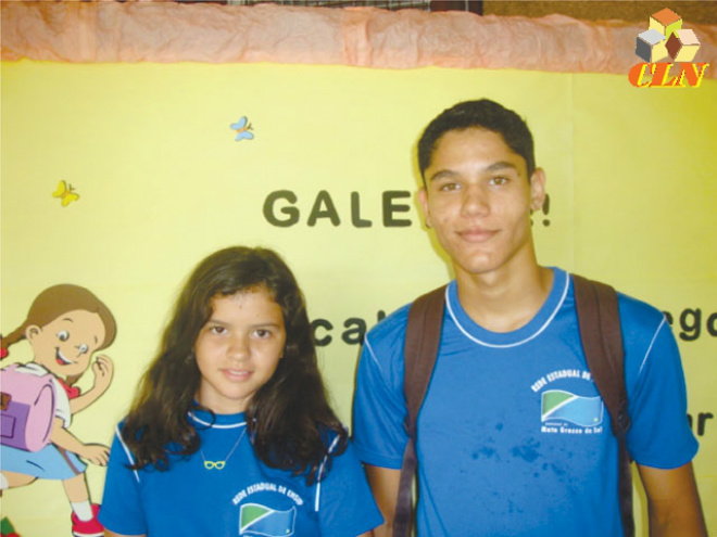 Estudantes de Aparecida do Taboado medalhistas na Olimpíada de Matemática Henrique Dagostin Fernandes e Karina Leonel Pereira de Souza foram premiados com medalha de Prata e de Bronze (Foto: Costa Leste)