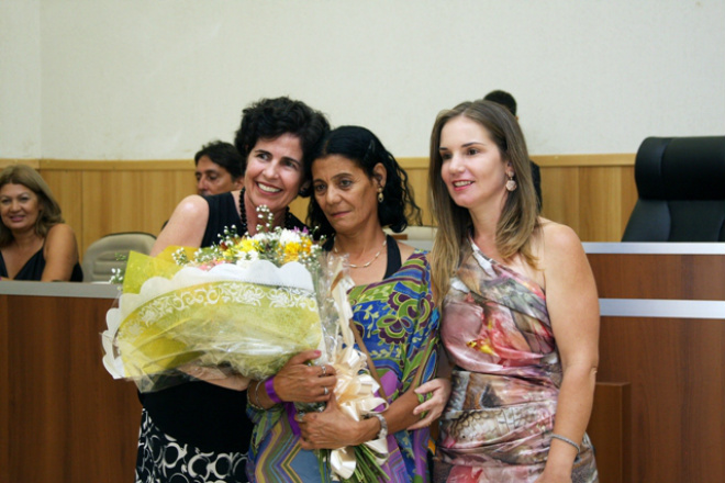 Emoção marca sessão solene do Dia da Mulher na Câmara Momentos da homenagem prestada pela Câmara de Três Lagoas. (Foto: Assessoria de Imprensa)