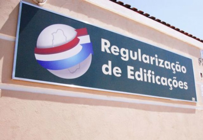 Programa que regularizará 20 mil casas já tem 400 inscritos Proprietários de imóveis irregulares podem protocolar pedidos na rua Elói Chaves, 521.