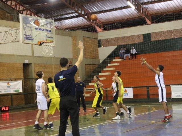 Funlec e Odete Ignêz em quadra pela fase estadual dos Jogos da Juventude (Foto: Fundesporte/Divulgação)
