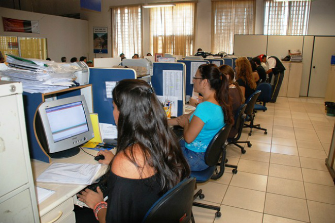Entrega de segunda via de carnês de IPTU começa em Três Lagoas O contribuinte, que não recebeu até agora o carnê do IPTU no seu respectivo endereço, deve procurar o Departamento de Administração Tributária na antiga Prefeitura e requerer dos atendentes a emissão gratuita da 2ª via do imposto, no horário de expediente ao público, ou seja, das 7h30 às13h (Foto: Divulgação/Assecom)