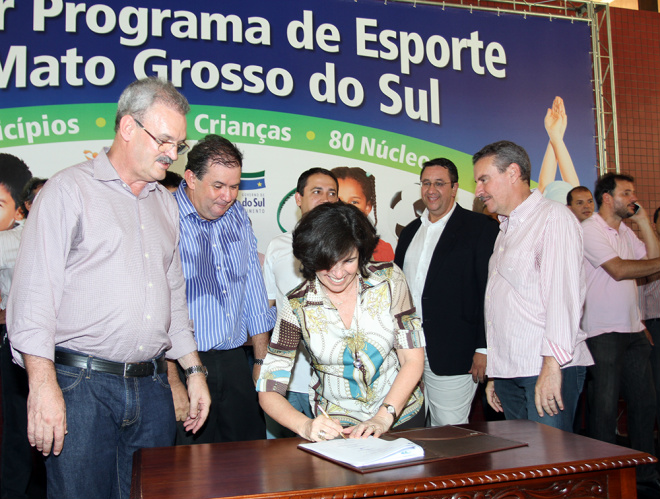 Prefeita vai a lançamento do Programa Segundo Tempo Marcia Moura participou em Campo Grande do lançamento do Programa Segundo Tempo (4)(Foto: Rachid Waqued)