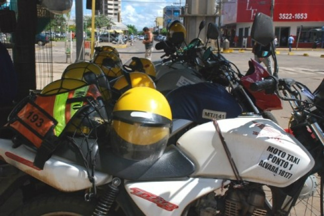 Mototaxistas de Três Lagoas poderão ter curso gratuito exigido pelo Contran. (Foto: Arquivo)