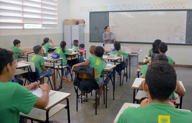 A obrigatoriedade era para escolas públicas e particulares - Foto: Arquivo/Correio do Estado