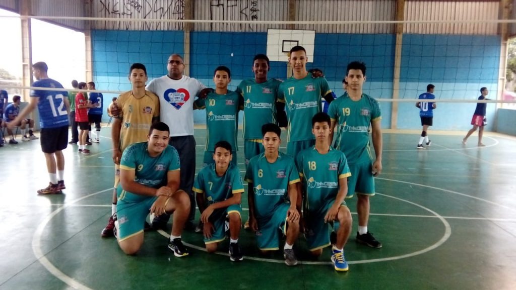 Equipes de Voleibol de Três Lagoas participam de torneio em Campo Grande