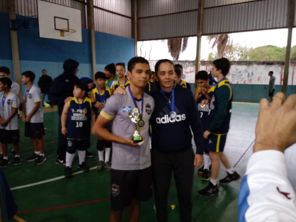 Equipes de Voleibol de Três Lagoas participam de torneio em Campo Grande