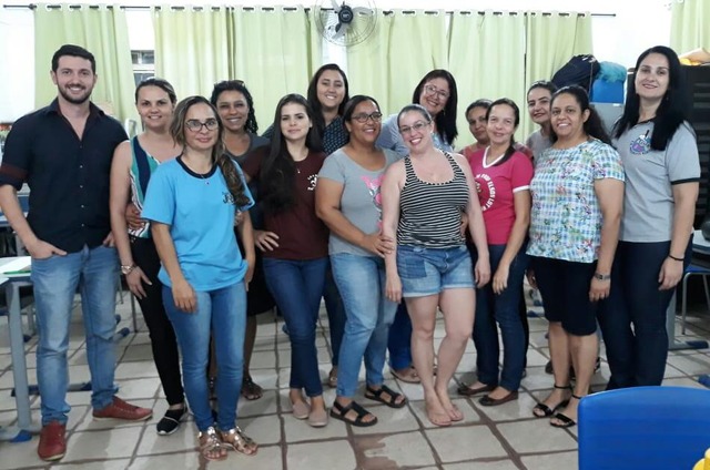 Professores da REME de Três Lagoas participam de Formação de Inglês Professora da Rede esteve nos EUA para participar de curso de aperfeiçoamento da língua inglesa por meio de intercâmbio conquistado graças ao seu desempenho (Foto/Assessoria)