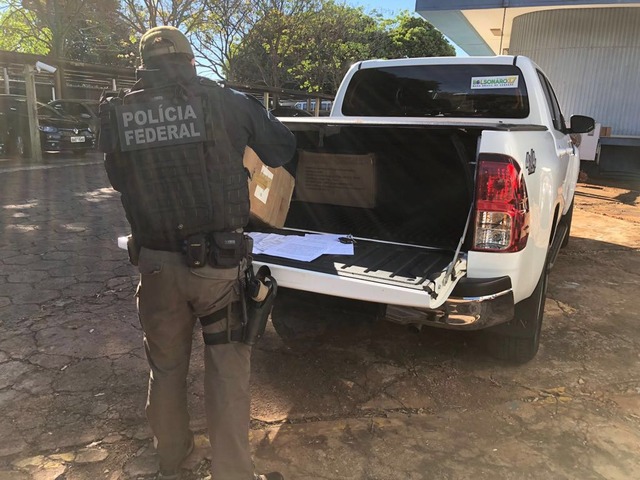 PF cumpre mandados de prisão contra grupo especializado em golpes financeiros Documentos foram apreendidos durante operação - Foto: DIVULGAÇÃO/PF