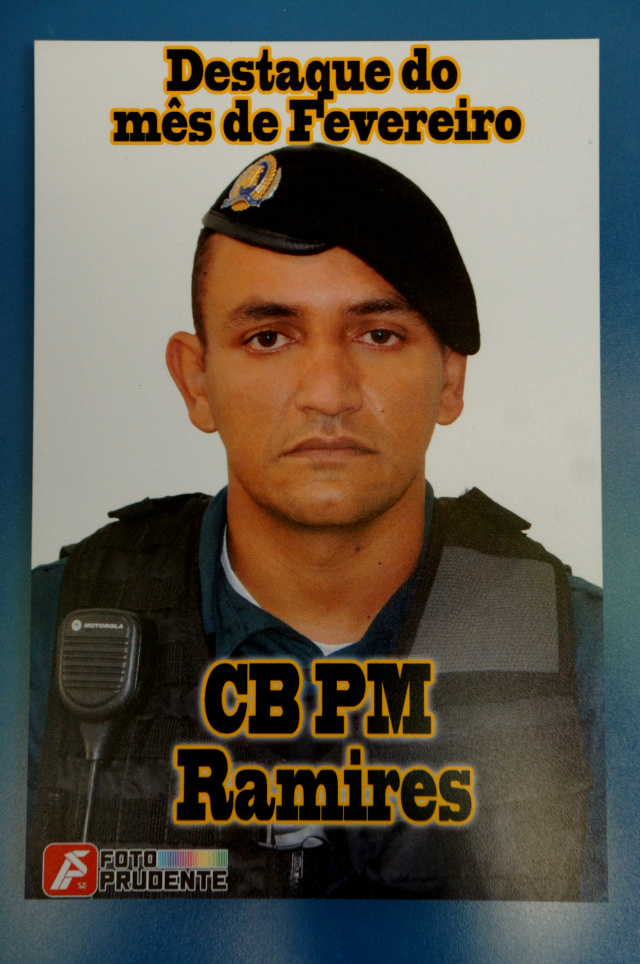 Comandante do 2º Batalhão adota politica de motivação e premia policial destaque do mês Cabo da PM Ramires do 2º BPM. (Foto: Assessoria)