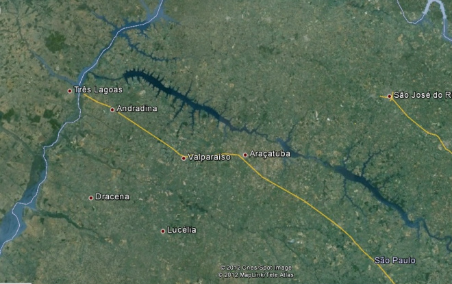 Faltam 28% para Eldorado concluir fábrica em Três Lagoas Imagem de satélite mostra infraestrutura logística que Eldorado usará para levar celulose de MS até o porto de Santos nos 800 km de percurso. (Foto: Reprodução)