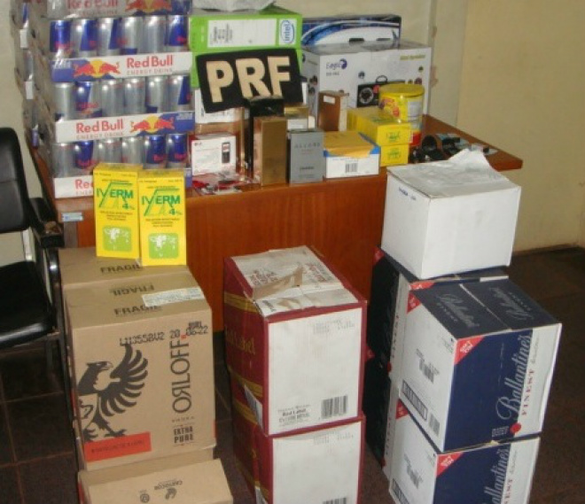 PRF apreende bebidas alcoólicas e eletrônicos na BR 262 Os produtos foram apreendidos em Ribas do Rio Pardo
Foto: Assessoria de Comunicação