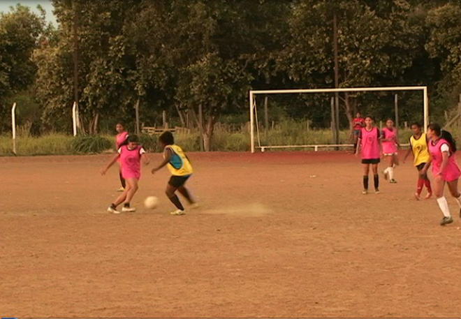 Futebol feminino vence barreiras do preconceito Escolinha de futebol feminino de Três Lagoas existe há seis anos
Foto: Maycon Almeida
