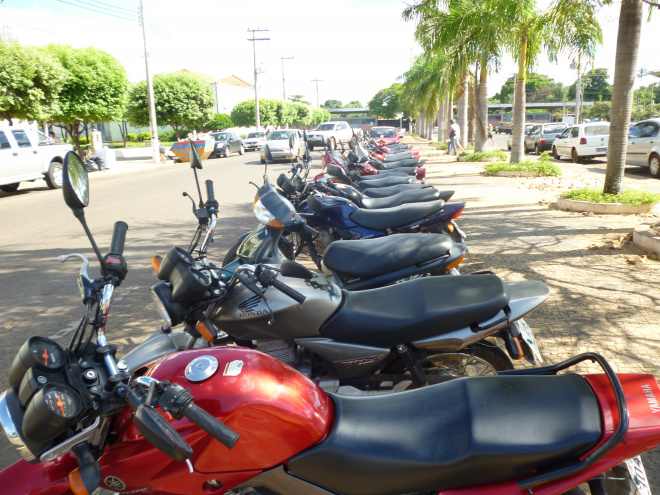 População aprova Área Azul no centro de Três Lagoas Motociclestas - frota cresce diariamente e acaba contribuindo com índices de acidentes no centro de Três Lagoas.