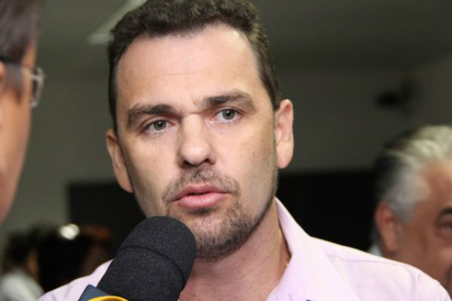 Cortes no orçamento somam R$ 44,6 bilhões e aumentam descrença dos prefeitos Presidente da Assomasul, Juvenal Neto, está preocupado com a situação. (Foto: Edson Ribeiro)
