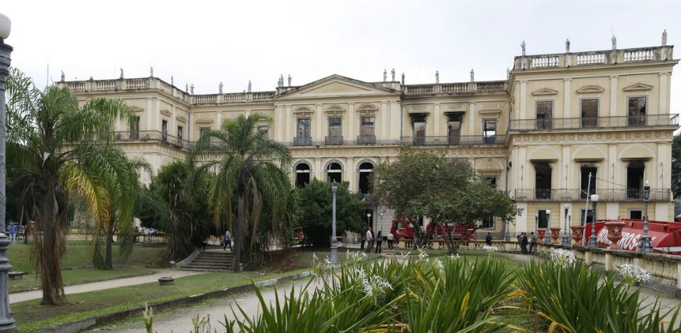 Força-tarefa irá trabalhar na recuperação de artigos do Museu Nacional Ação é importante para localizar e catalogar peças que resistiram ao incêndio - Foto: Tânia Rêgo/Agência Brasil
