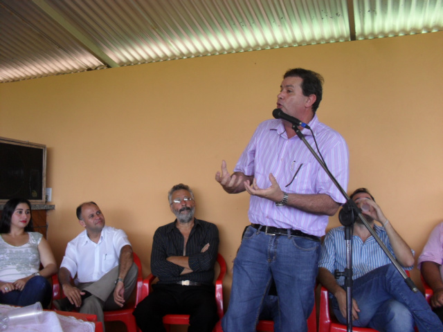 Deputado Eduardo Rocha viabiliza candidatura de consenso em Paraíso das Águas durante encontro de lideranças partidárias em Costa Rica.