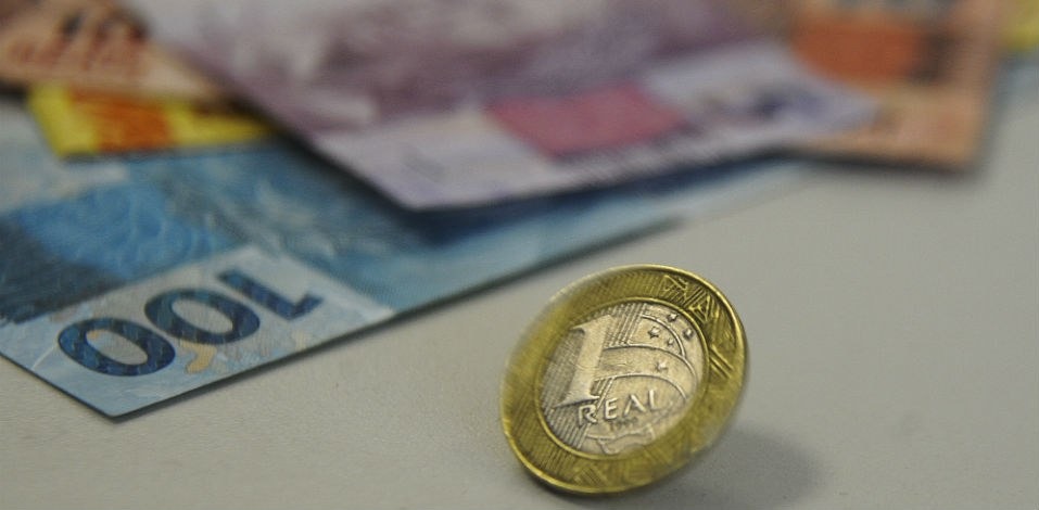 Poupança bate recorde em agosto com saldo positivo de R$ 5,8 bilhões Depósitos do mês ficaram em R$ 198,6 bilhões e as retiradas em R$ 192,7 bilhões - Foto: Marcello Casal jr/Agência Brasil