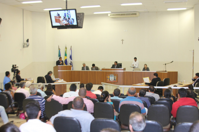 Sessão da Câmara teve plenário lotado nesta terça-feira, 21. (Foto: Ricardo Ojeda)