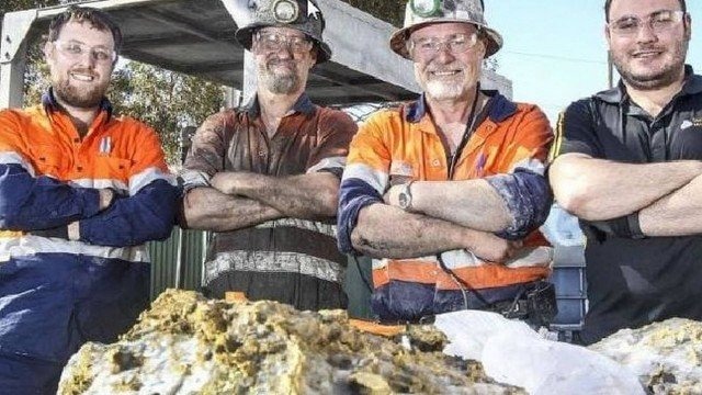 Pepita de ouro de 90 quilos é achada na Austrália Reprodução/The West Australian