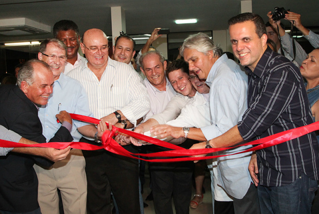 O senador participou da inauguração do Centro de Diagnóstico e do Serviço de Hemodiálise do Hospital da Caixa de Assistência dos Servidores de Mato Grosso do Sul (Cassems) em Dourados (Foto: Divulgação/Assecom)