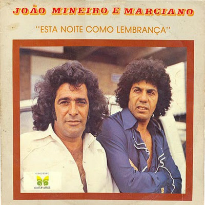 João Mineiro (de branco) à época da dupla com Marciano na capa do disco 