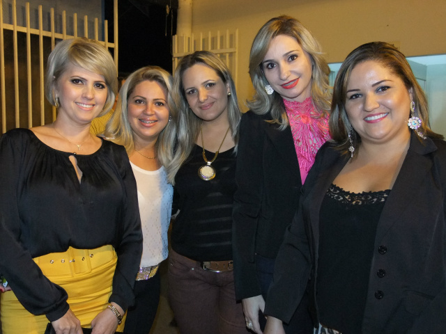 Grupo de amigas curtiram o evento e aproveitaram para um close nas lentes de Rodolfo Gomes