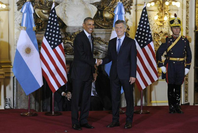 O presidente dos Estados Unidos, Barack Obama, junto ao presidente da Argentina, Mauricio Macri, na Casa Redonda, sede do governo argentino (Foto: Juano Tesone/Pools/Divulgação)