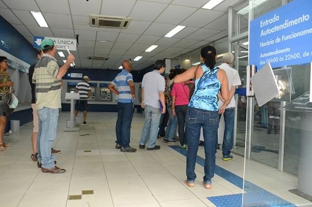 Na Capital, são mais de 100 mil devedores com dificuldades - Foto: Gerson Oliveira / Correio do Estado