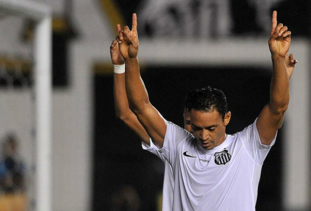 Ricardo Oliveira voltou a marcar e já tem 16 gols no campeonato: (Foto: Divulgação)