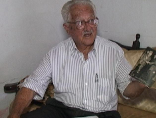 Três-lagoense conta como sobreviveu na II Guerra Mesmo com 92 anos de idade, a paixão pela Pátria não acaba nunca. (Foto: Maycon Almeida)