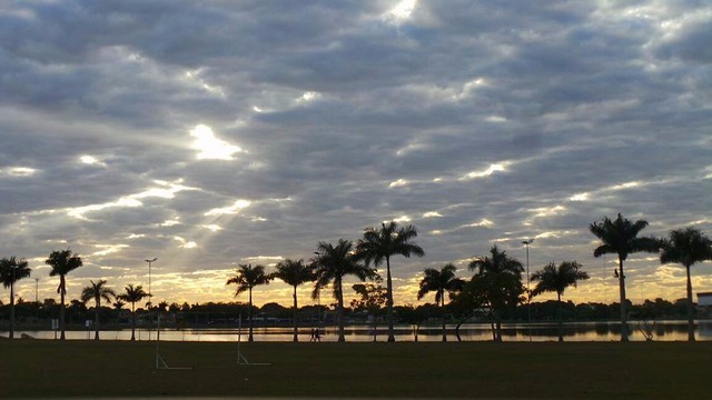 Domingo é de sol e calor em Três Lagoas Temperaturas amenas em Três Lagoas (Foto: Ricardo Ojeda)