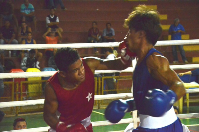 Após a abertura aconteceram as lutas da fase classificatória do Campeonato Brasileiro de Boxe. (Foto: Assessoria) 