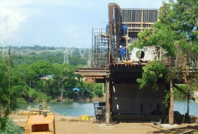 Instituto monitora nível de ruído na nova ponte MS-SP Segundo o DNIT, as obras estão no estágio das fundações. (Foto: Edmir Conceição)
