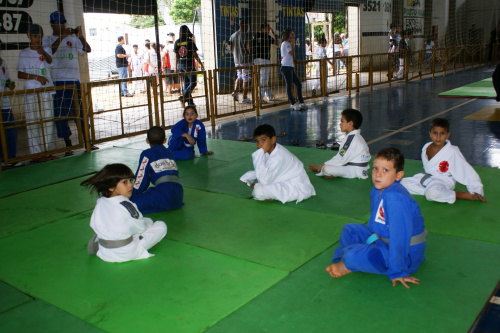 Atletas aguardam início do campeonato. Foto: Camila Carvalho