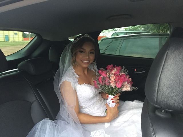 Jovem que foi a 1ª bebê de proveta em MS se casa em Campo Grande Noiva que foi o 1° bebê de proveta de MS se casou no final de semana — Foto: Graziela Rezende/G1 MS