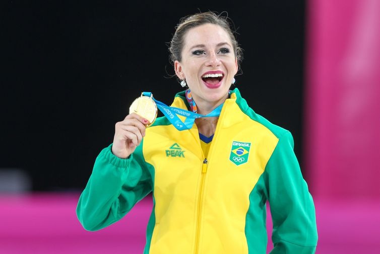 Pan: patinação artística feminina do Brasil ganha ouro inédito Bruna Wurts, da patinação artística, conquistou medalha de ouro para o Brasil (Divulgação Secretaria Especial do Esporte)