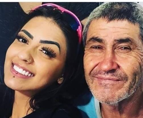 "Trabalhador e boa pessoa", pedreiro agredido em Matinhos teve problema com drogas após desemprego e abandono da família Vanderlei e MC Mirella. Foto: reprodução da página Comunica Matinhos.
