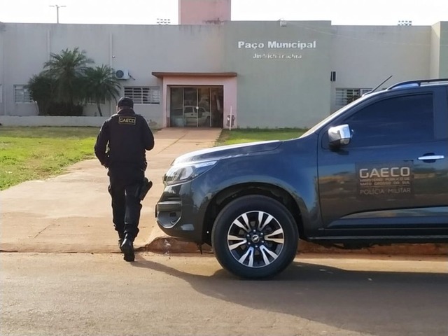 Gaeco fecha Prefeitura de Batayporã em busca de documentos Foto: Jornal da Nova