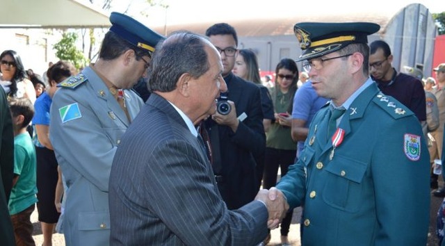Major Ênio recebe a “Medalha Imperador Dom Pedro II” Foto: Divulgação