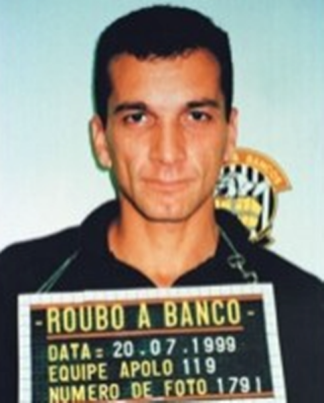 Líder do PCC, Marcola pode voltar às ruas, agraciado pela lei brasileira Marcola, quando foi preso por assalto a uma agência bancária, em 1999 (Foto: Sabiá News)