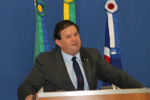 Promotor de justiça e procurador geral recebem títulos de cidadão-tres-lagoense Deputado Eduardo Rocha
