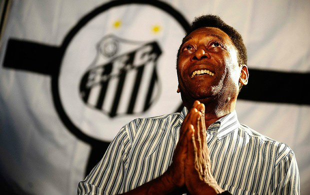 Santos faz hoje 100 anos com recorde de gols Pelé: nascido na Vila Belmiro, eterno craque é símbolo alvinegro
(Foto: Marcos Ribolli / Globoesporte.com)