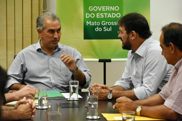 Reinaldo Azambuja se reuniu com o presidente da Fiems para discutir o assunto (Foto/Assessoria)