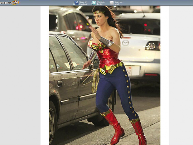 Site revela primeiras fotos de nova Mulher-Maravilha em ação (Foto: Reprodução/DailyBlam)