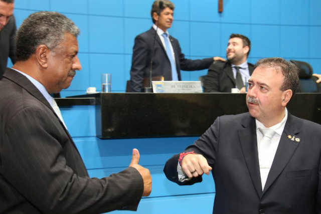 João Grandão e Dr. Paulo Siufi assinaram requerimento apresentado nesta quarta-feira (Foto/Assembléia Legislativa)