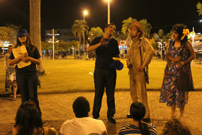 Grupo três-lagoense de teatro se apresenta em Festival Internacional Atores durante encenação da pela