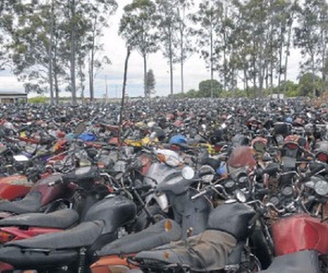 Pátio em Campo Grande é o mais lotado do Estado e milhares de motos estão paradas - Foto: Álvaro Rezende / Correio do Estado