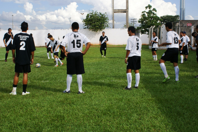 Misto se prepara para o Campeonato Estadual 2011 Jogadores treinam para o Campeonato estadual 2011. Foto: Camila Carvalho