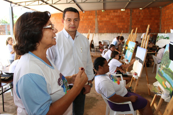 Vereador Nilo Cândido visita o projeto “Arte no bairro” Nilo se colocou a disposição para ajudar nesse projeto que vem descobrindo vários talentos em Três Lagoas (Foto: Divulgação/Assecom)