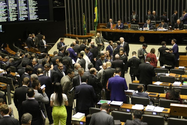 Projeto sobre porte de armas pode ser votado esta semana na Câmara Fabio Rodrigues Pozzebom/Agênci
